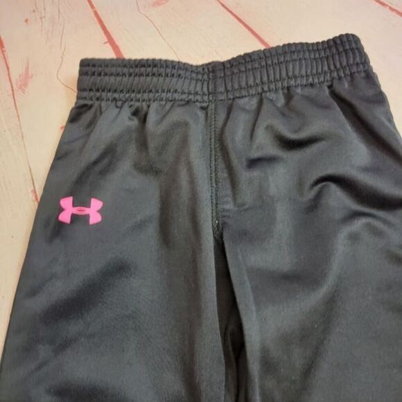 Under Armour jogger pants 2T - Picture 3 of 5